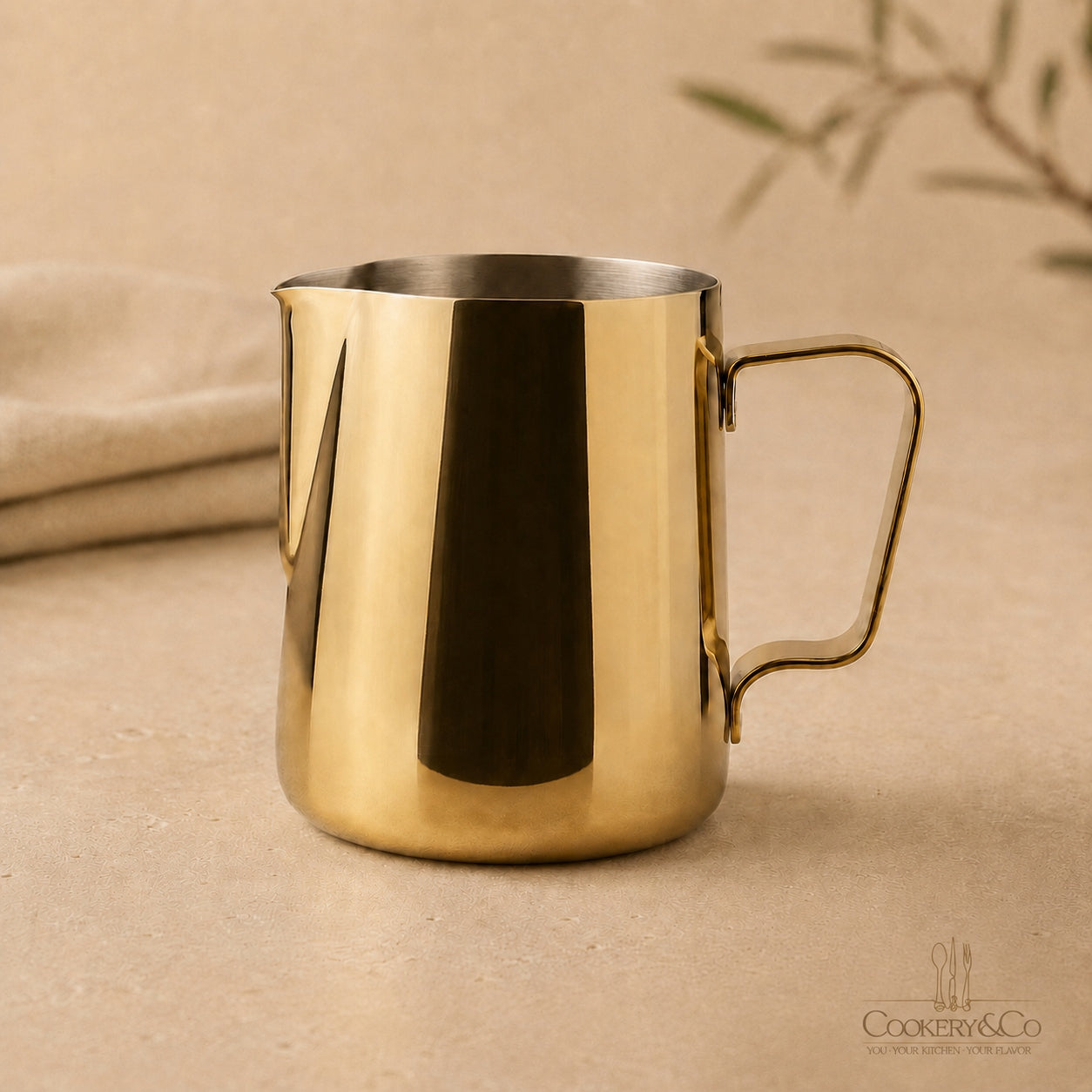 Milk frothing jug 600 ml stainless steel gold Packaging status original