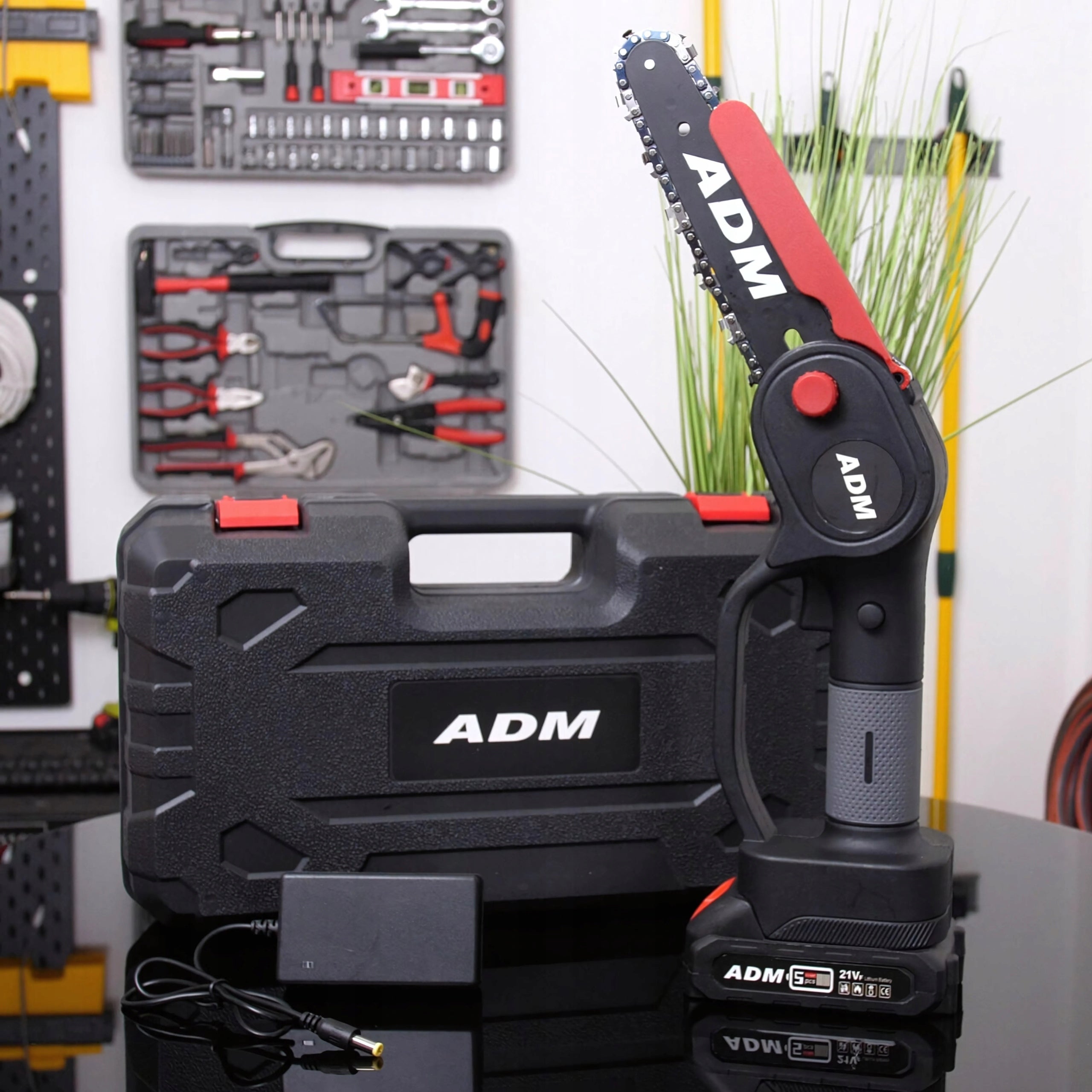 Mini cordless chainsaw adm 4”/6” 6 m/s 1,5 ah 1× aku suitcase Guide length 18 cm