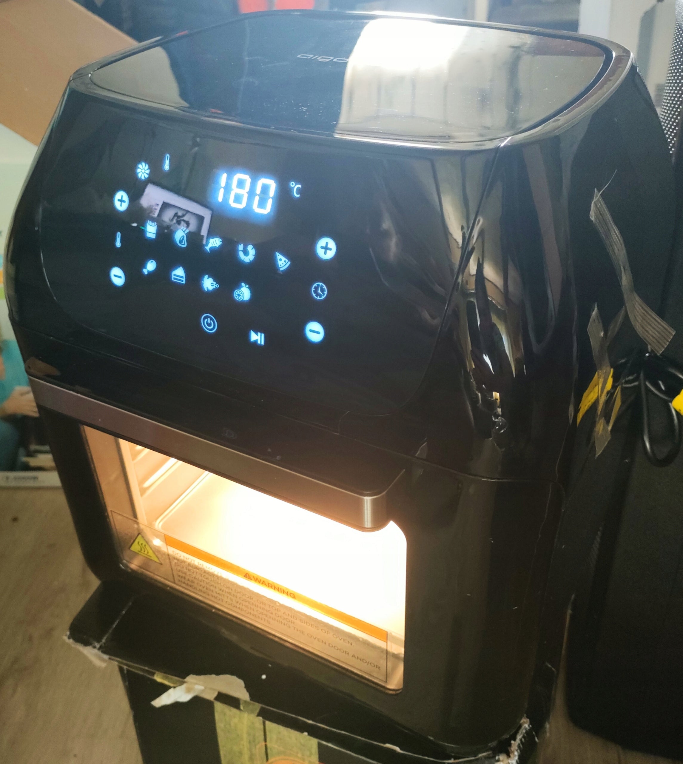 Mini oven Aigostar 300010YVM 12 l black Manufacturer code 300010YVM