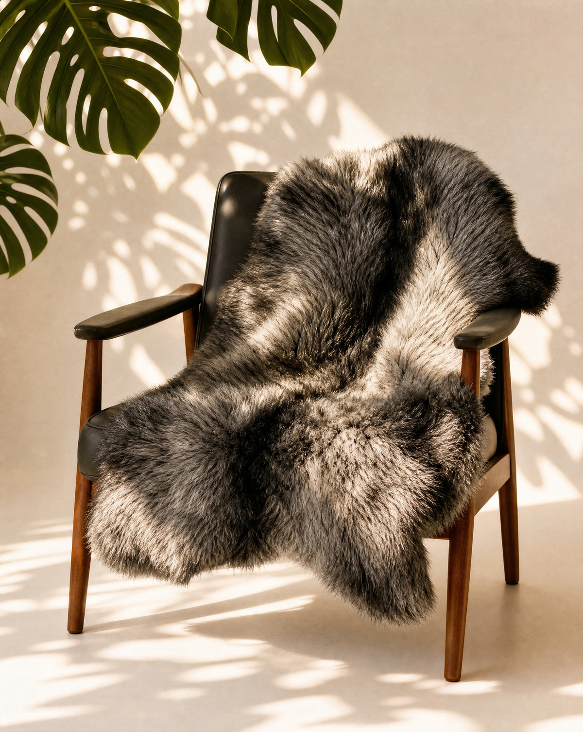 Mountain sheepskin "DARK GREY" - 140cm/XL (Mother) 100%Natural! Manufacturer code Skóra owcza górska - 140cm Ciemno szara