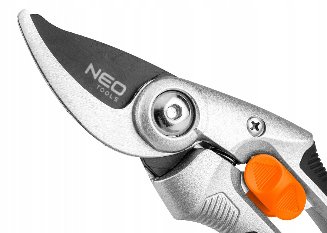 NEO 15-212 Bypass shear 210 mm to 20 mm aluminum coated with TPR rubber Brand NEO TOOLS