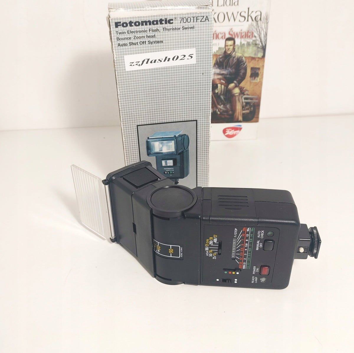 NEW FOTOmatic 700 TFZA dual flash for VINTAGE cameras Manufacturer code 700 TFZA
