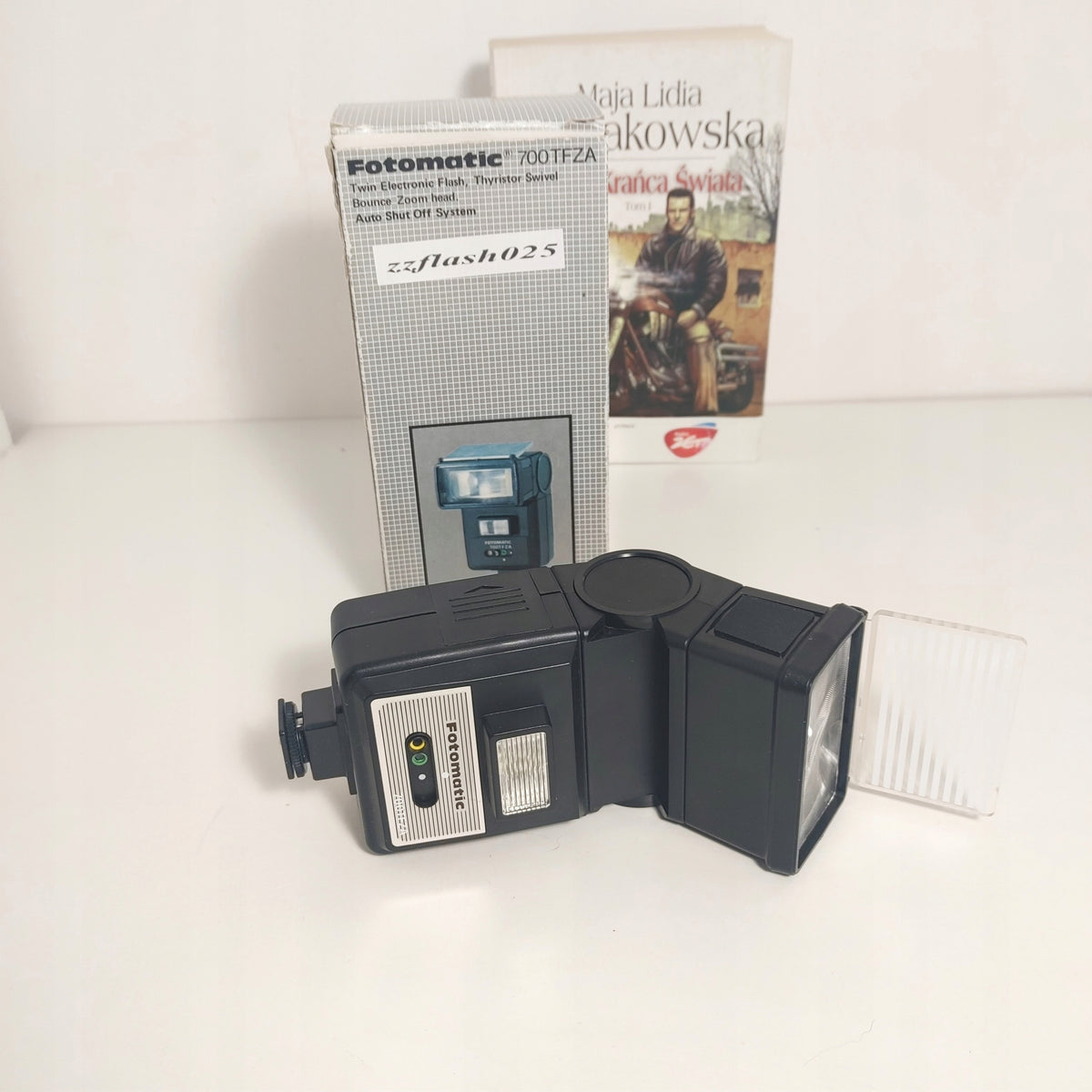 NEW FOTOmatic 700 TFZA dual flash for VINTAGE cameras