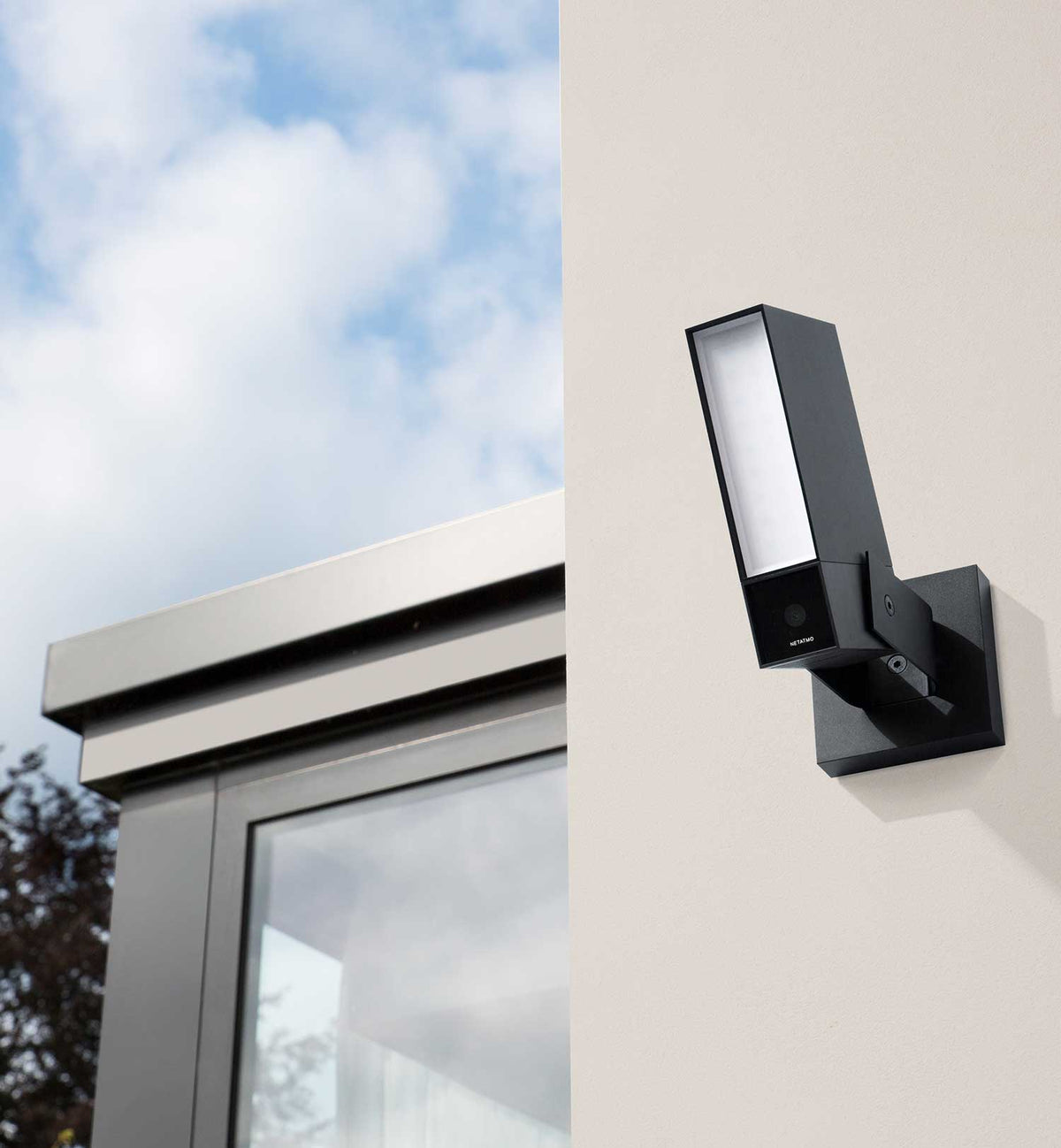 Netatmo Inteligentná vonkajšia kamera so sirénou a reflektorom NOC-S-EC Brand Netatmo