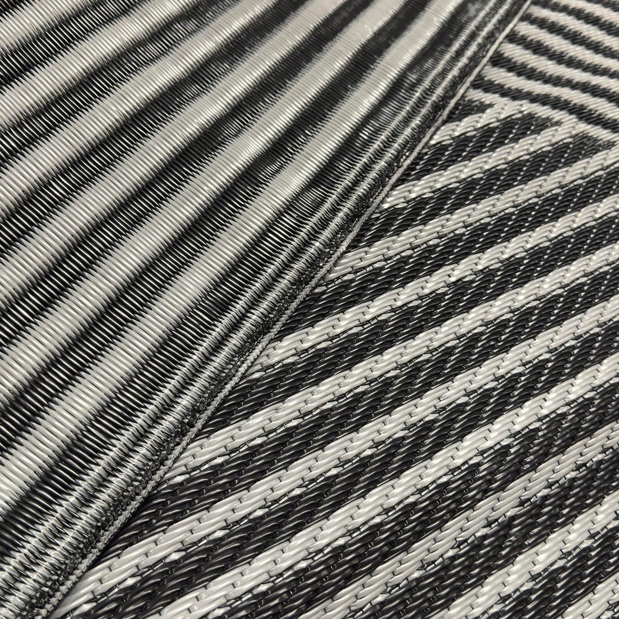 Outdoor carpet 140x200 cm terrace waterproof for terrace balcony for garden Brand Strado