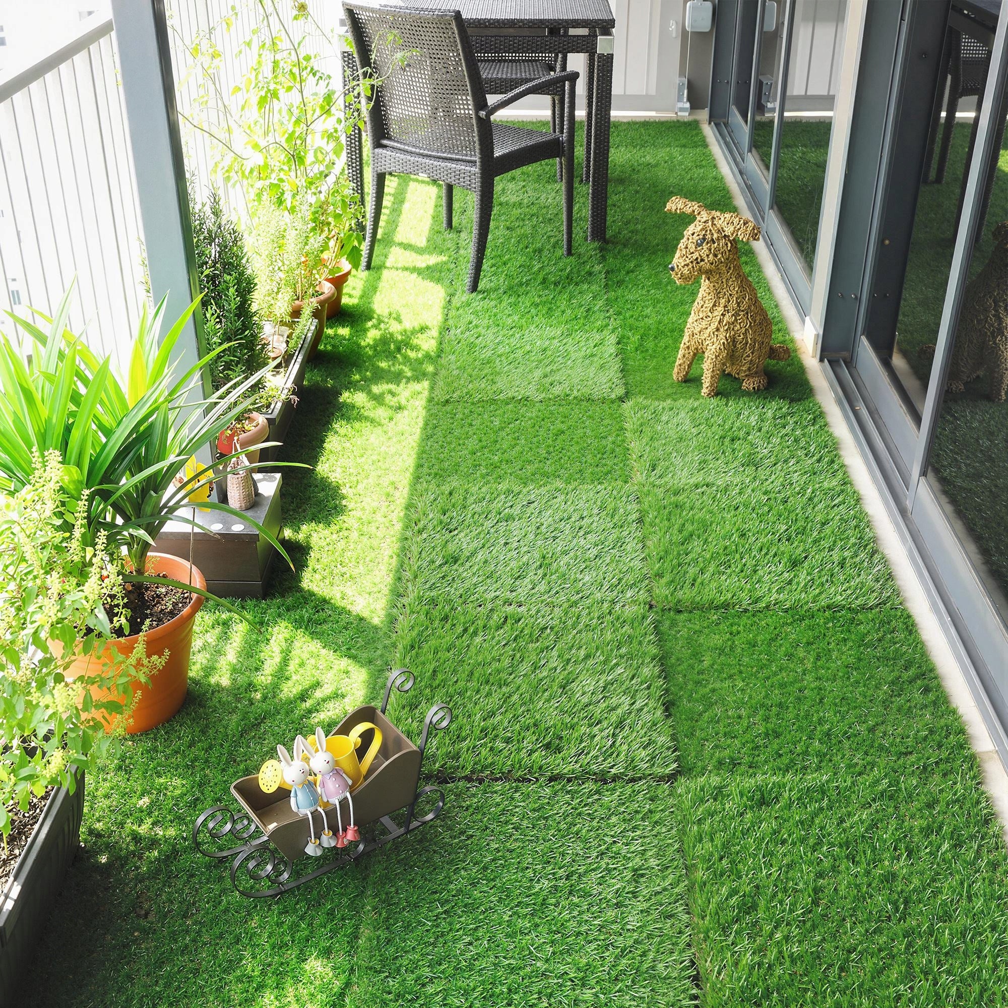 Outsunny Set of 22 Artificial Grass 30x30 cm with Drainage System Number of m² offered 1.98 m²