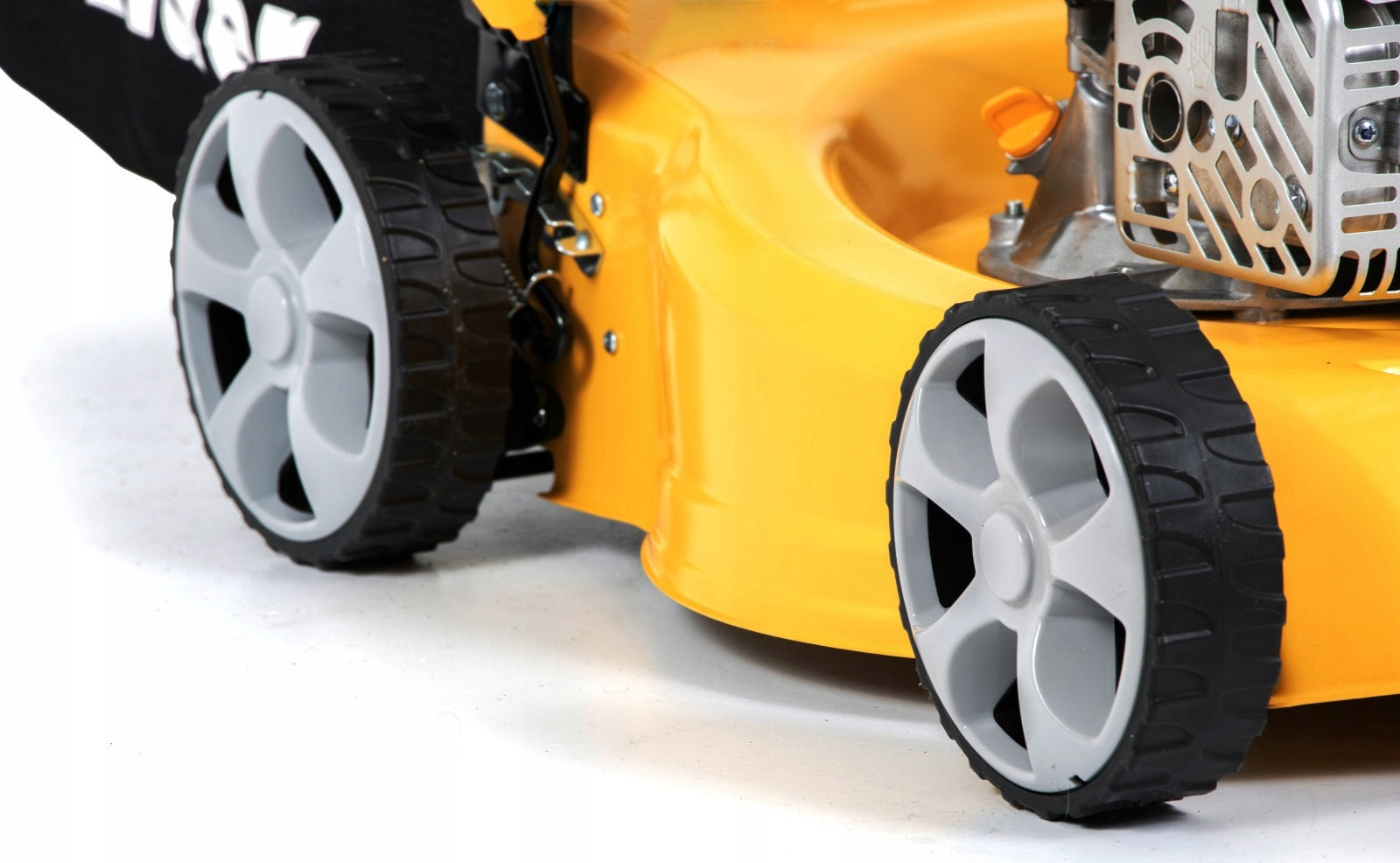 PETROL MOWER LUX POWERFUL WITHOUT DRIVE FULL LIGHT 8.0 KM STRONG BASKET XXL Packaging status original