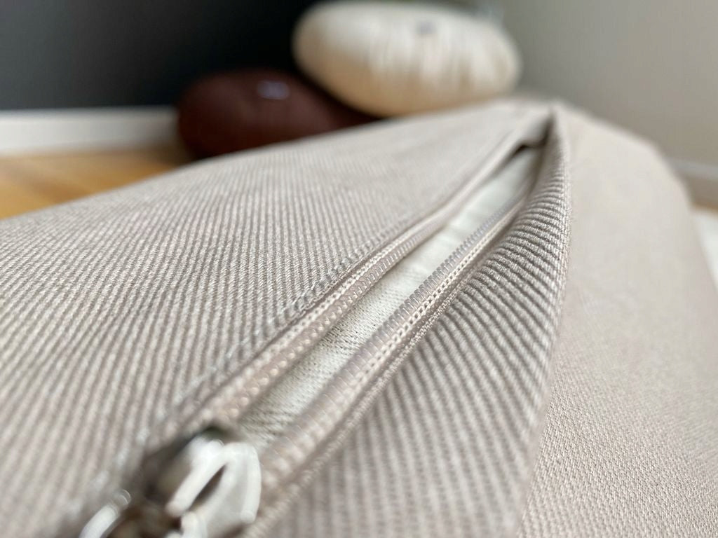 POLISH PRODUCT Reinforcement roller for YOGA 60x20cm buckwheat shell with cover BEIGE Manufacturer code WG-1851