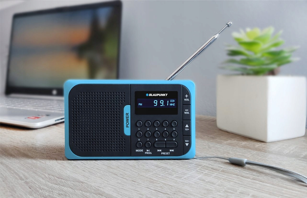 PORTABLE RADIO BLAUPUNKT PR5BL USB SD RECHARGEABLE FM Tuner LCD Display Packaging status original