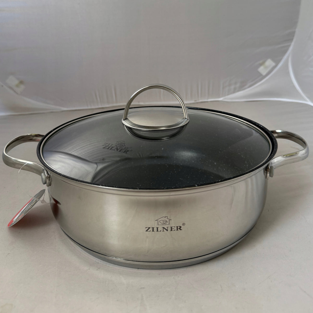 PRACTICAL LOW pot 28cm 6.5L WITH NON-STICK COATING STEEL NRDZ. Manufacturer code NISKI GARNEK ZE STALI NIERDZEWNEJ ZILNER 28cm