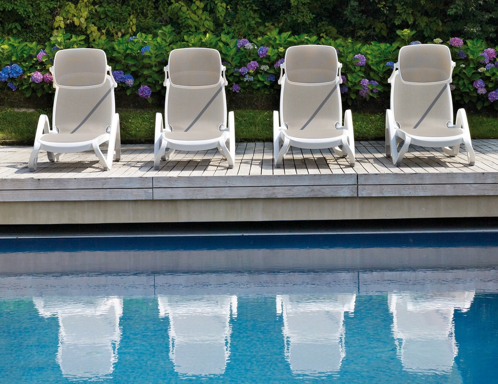 PROFESSIONAL Deckchair Nardi Alpha white/capuciono 200 KG Color multicolor