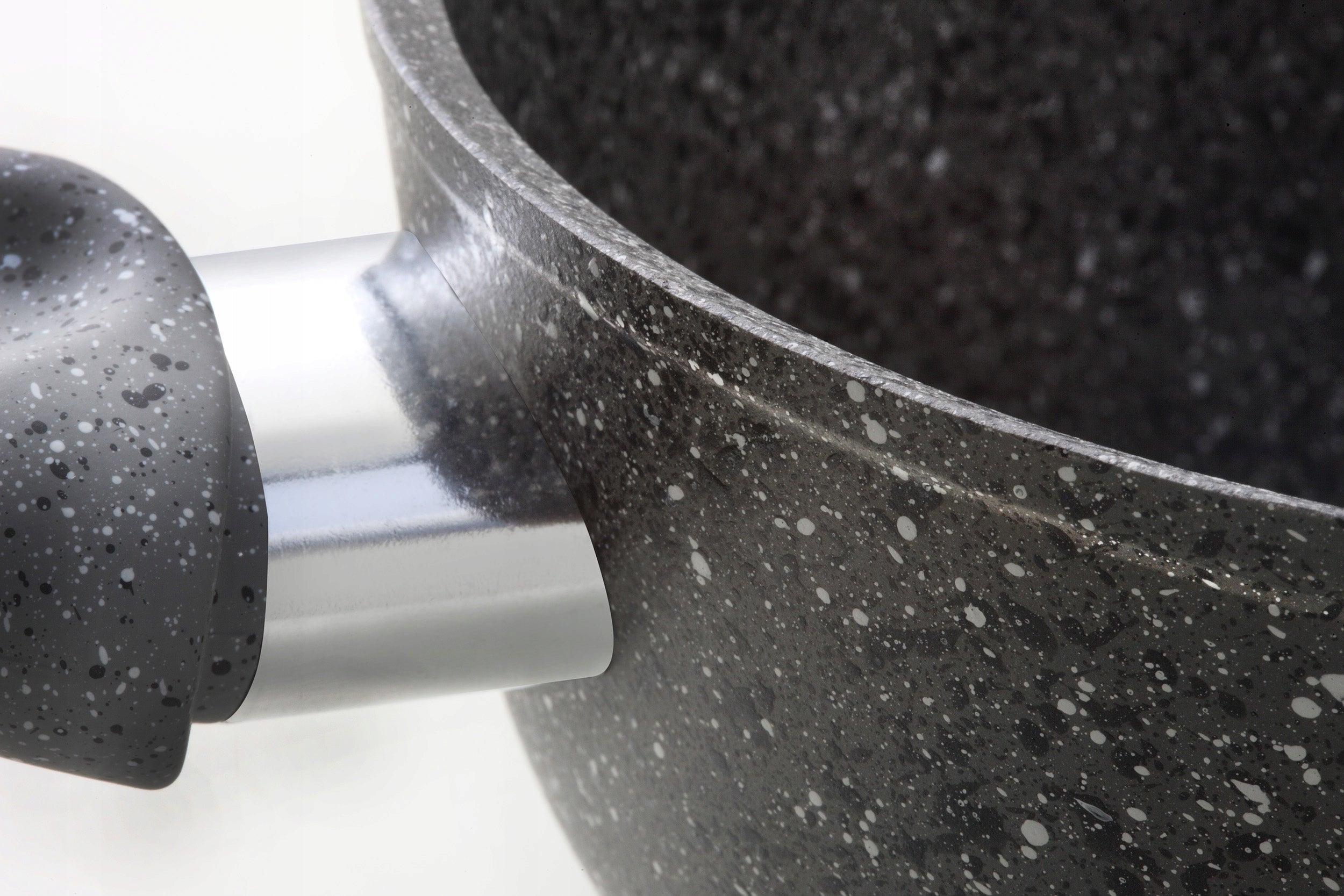 Pan Di Pietra Italian Titanium Stone Gas 28 cm Brand Accademia Mugnano