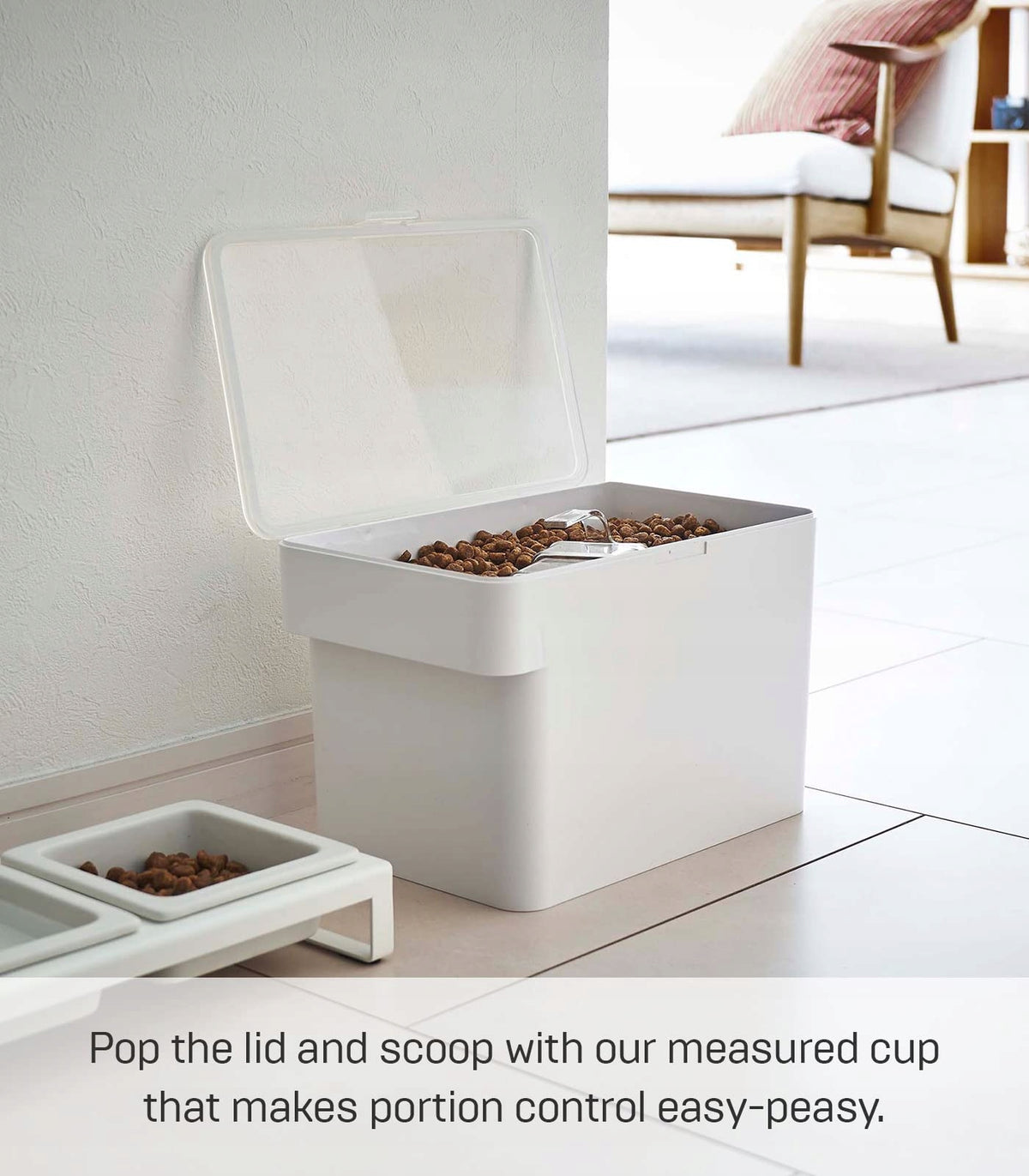 Pet Food Container with Measure Towers Manufacturer code DEQ23YAM55105-196566