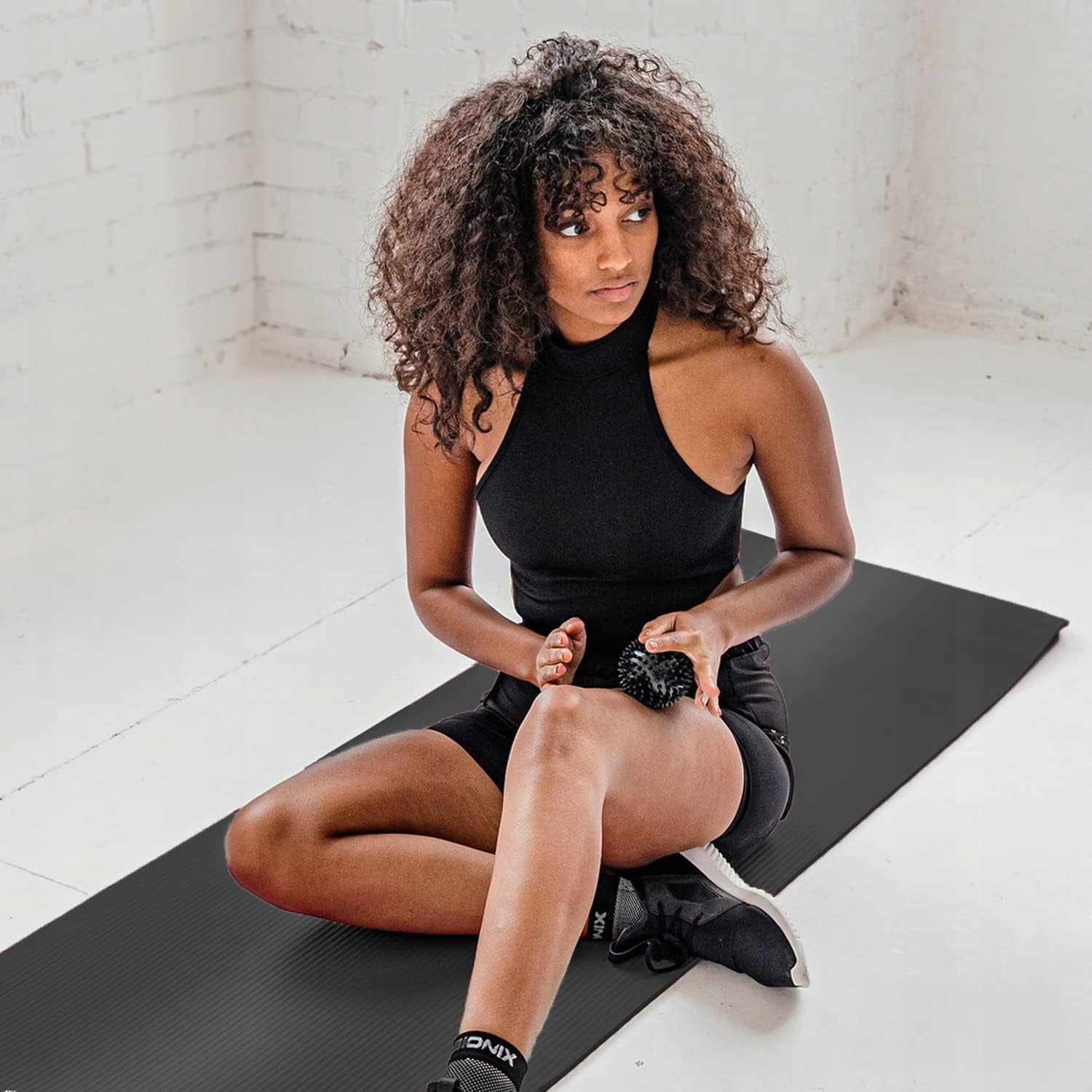 Pilates Rubber Yoga Exercise Mat for Gym Training Mat Color black