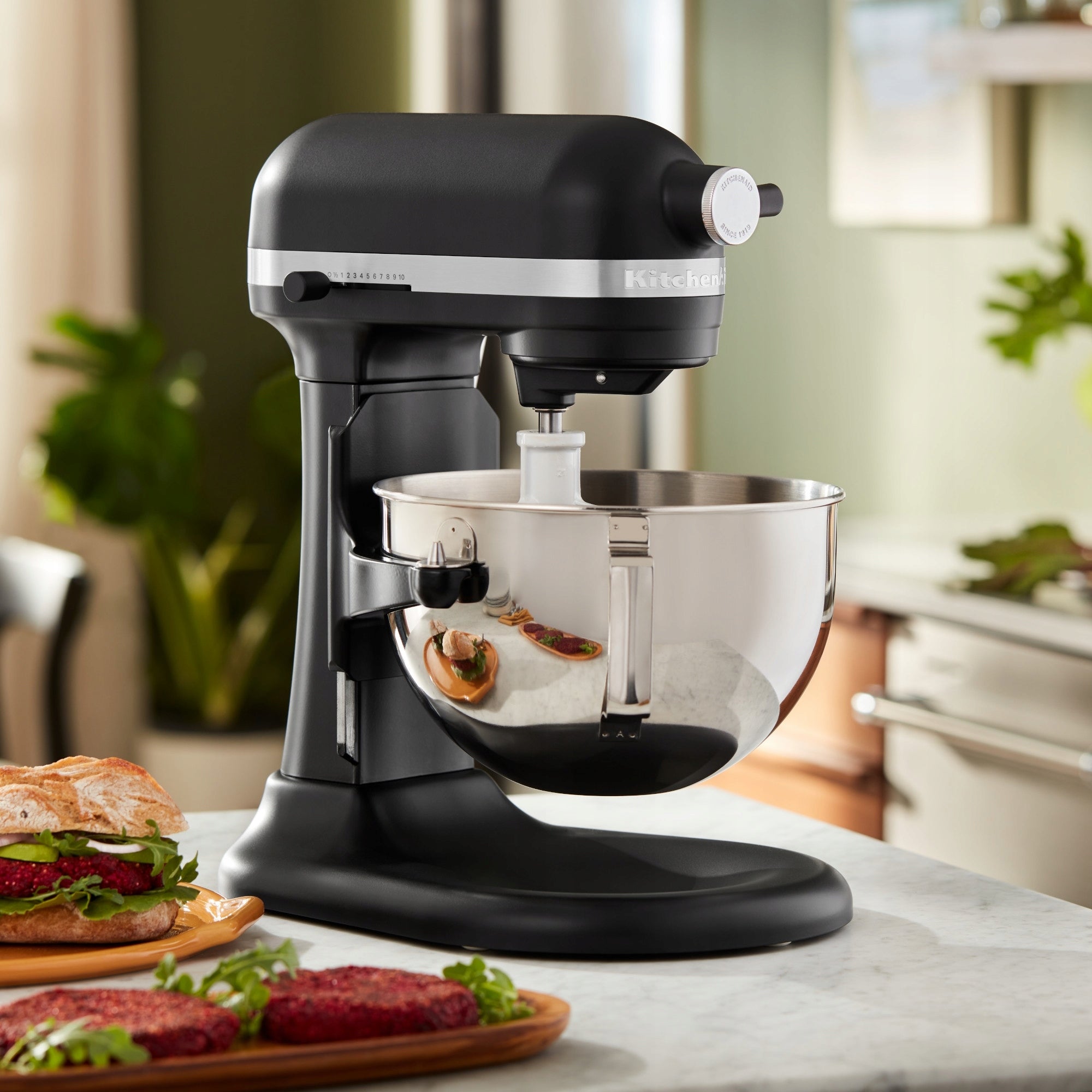 Planetary Robot Mixer KitchenAid Heavy Duty 5,2L 5KSM55SXXEBM Matte Black Dominant color black