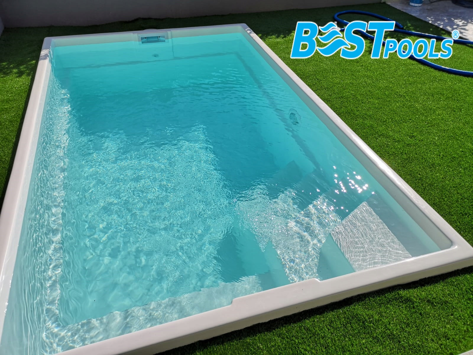 Polyester swimming pool Crete 4x2.5x1.4 with filter system and LED lamp Brand BESTPOOLS