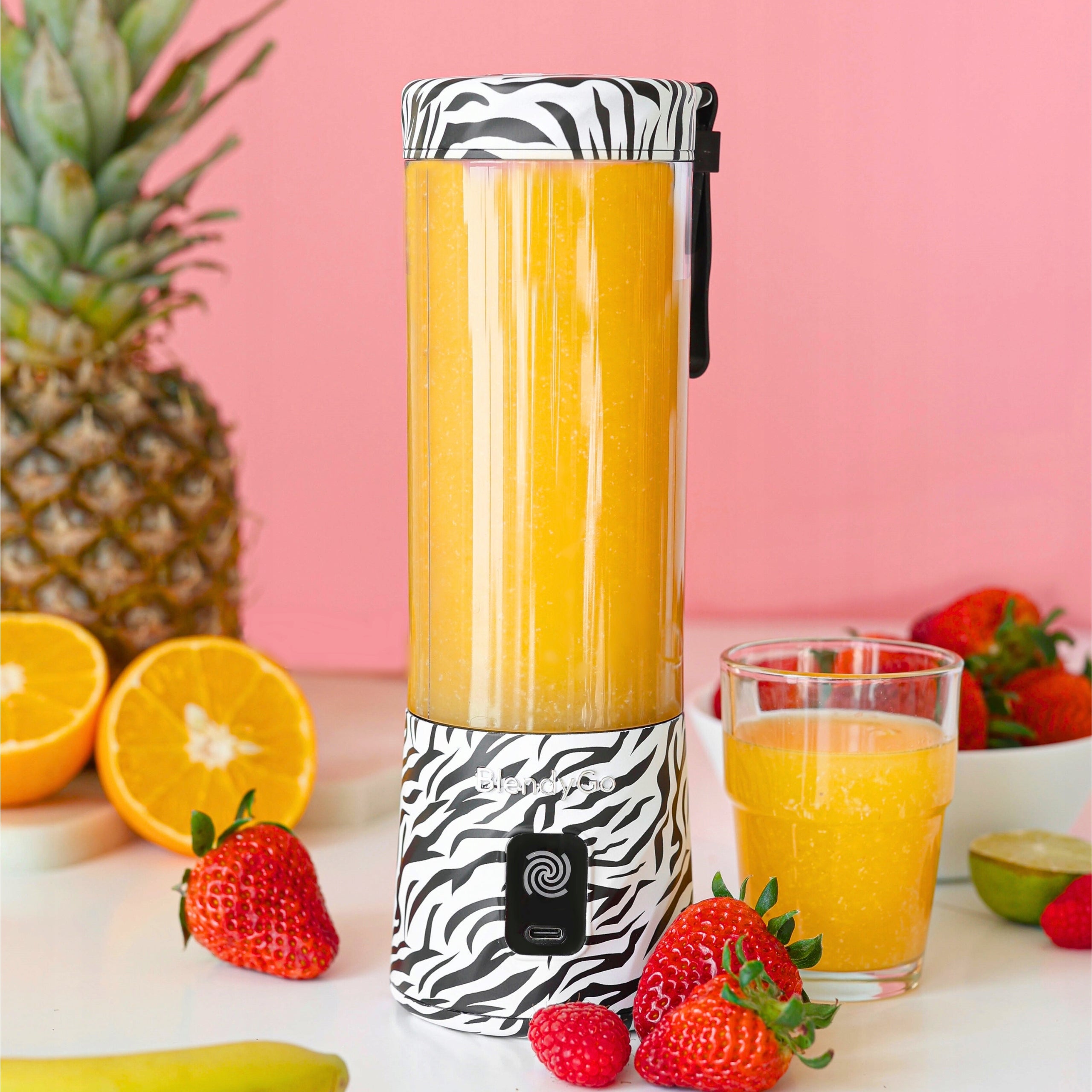 Portable blender BlendyGo 3 mini blender for smoothie ice and frozen fruit Manufacturer code BlendyGo 3 przenośny mikser prezent