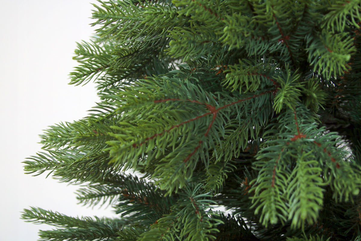Premium artificial Christmas tree as dense as alive 220 cm–Scandinavian Spruce PE 3D/2D Brand no brand