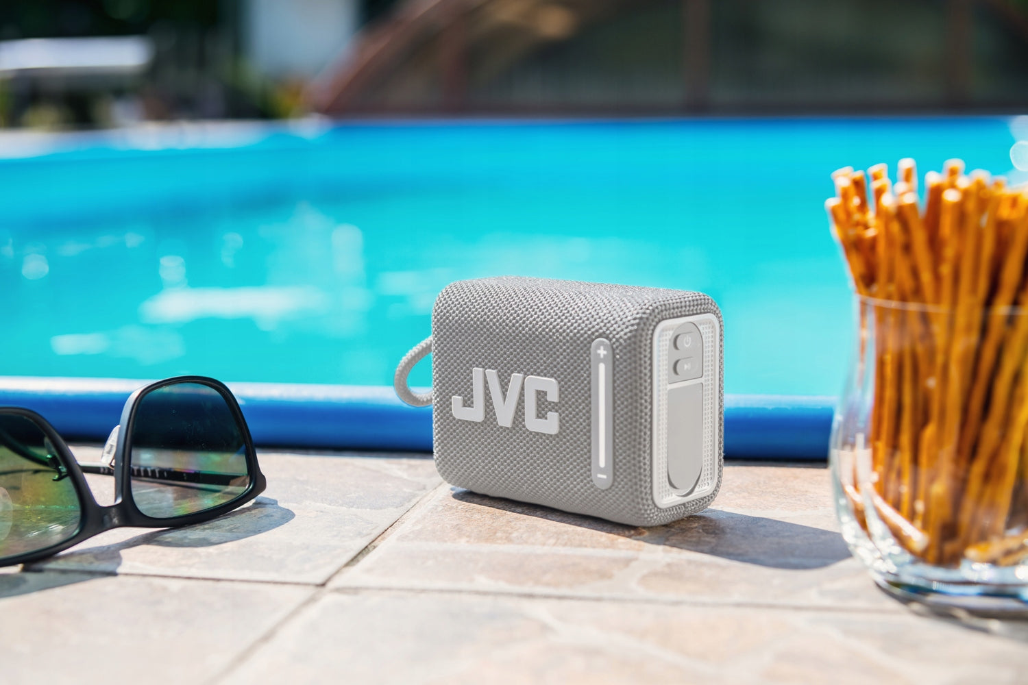 Přenosný reproduktor JVC XS-E114B šedý, 5 W Brand JVC