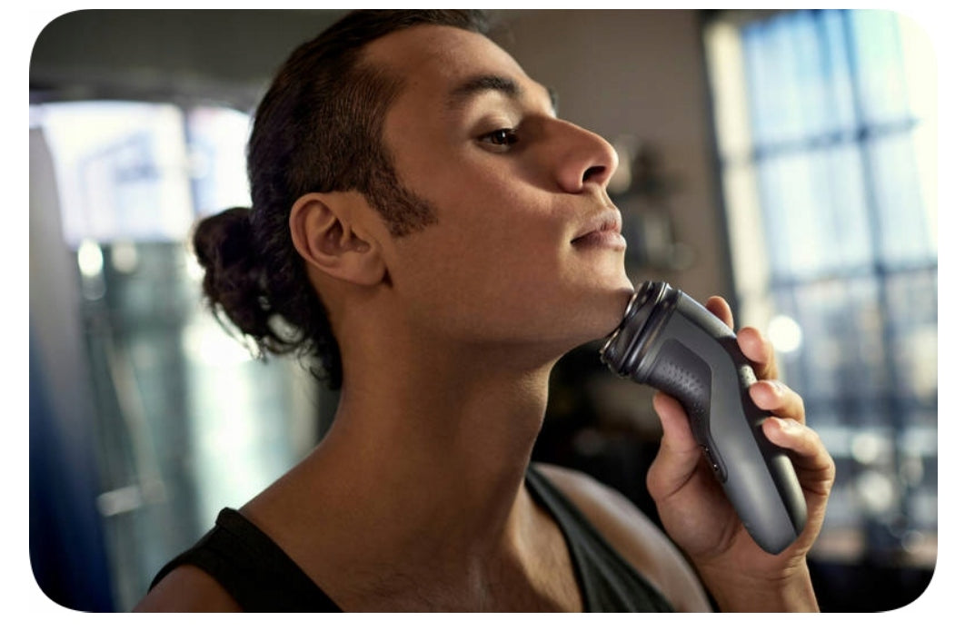 RAZOR MEN'S SHAVER PHILIPS WIRELESS WET-DRY STRONG PREMIUM LINE Packaging status original
