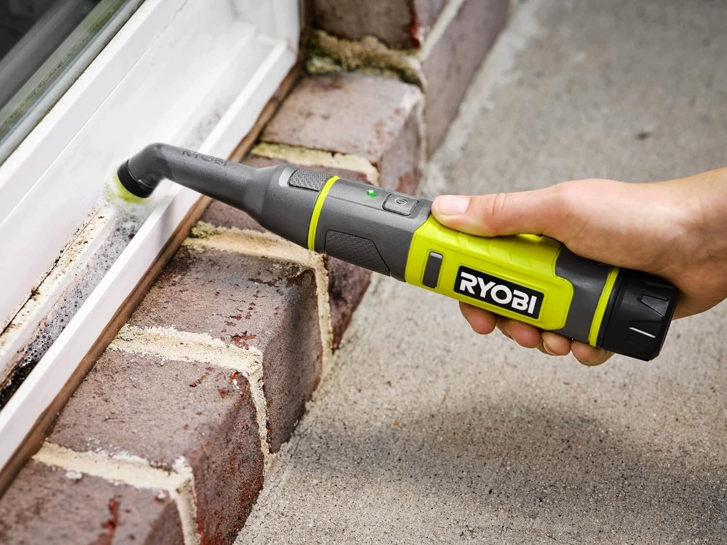 RYOBI RETAIL BRUSH 4V - DIAMETER 20 MM - 200 TR/MIN - IPX7 - SUPPLIED Manufacturer no brand