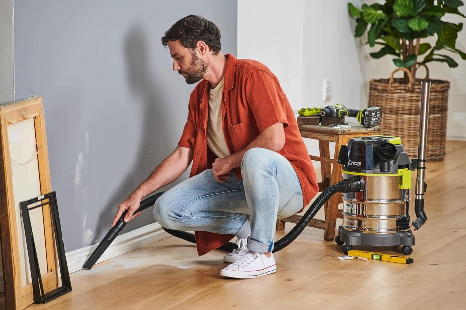 RYOBI WET AND DRY VACUUM CLEANER 18V R18WDV-0, 18-LITER TANK, IN Z Manufacturer no brand