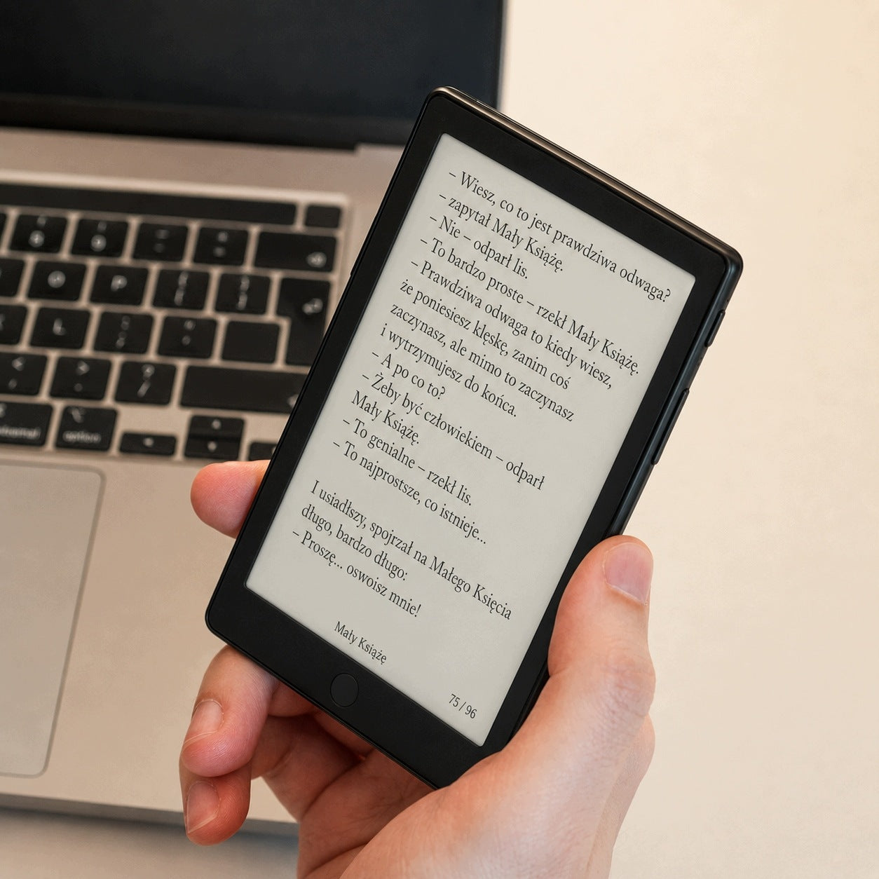 Reader XTEINK X4 Pro -touch screen and backlight -version from the manufacturer Manufacturer code X4Pro-Black