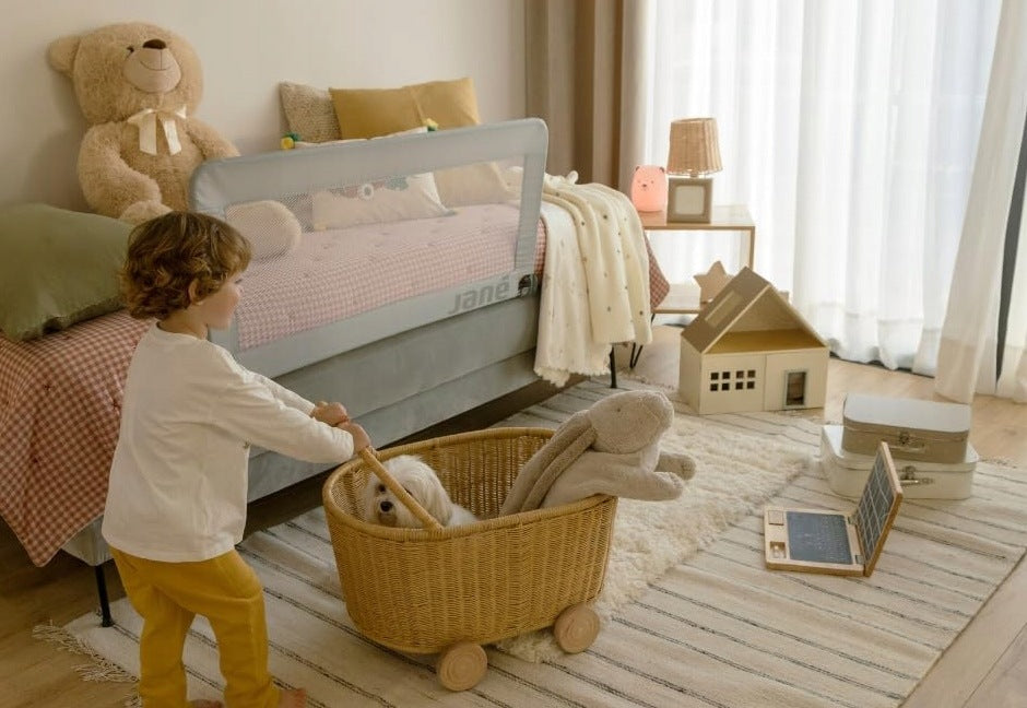 S4234 JANE FOLDING PROTECTIVE BARRIER FOR BABY COT GREY 90CM Brand Jane