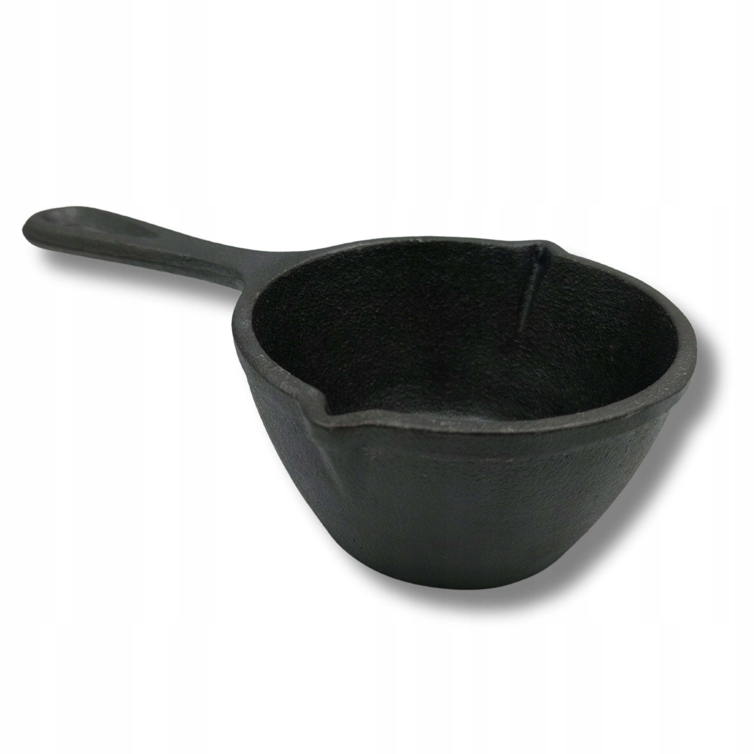 SAUCER SAUCEPAN JELLY SMALL FOR SAUCE SERVING SNACKS BLACK Manufacturer code SOSJERKA ŻELIWNA HAGE
