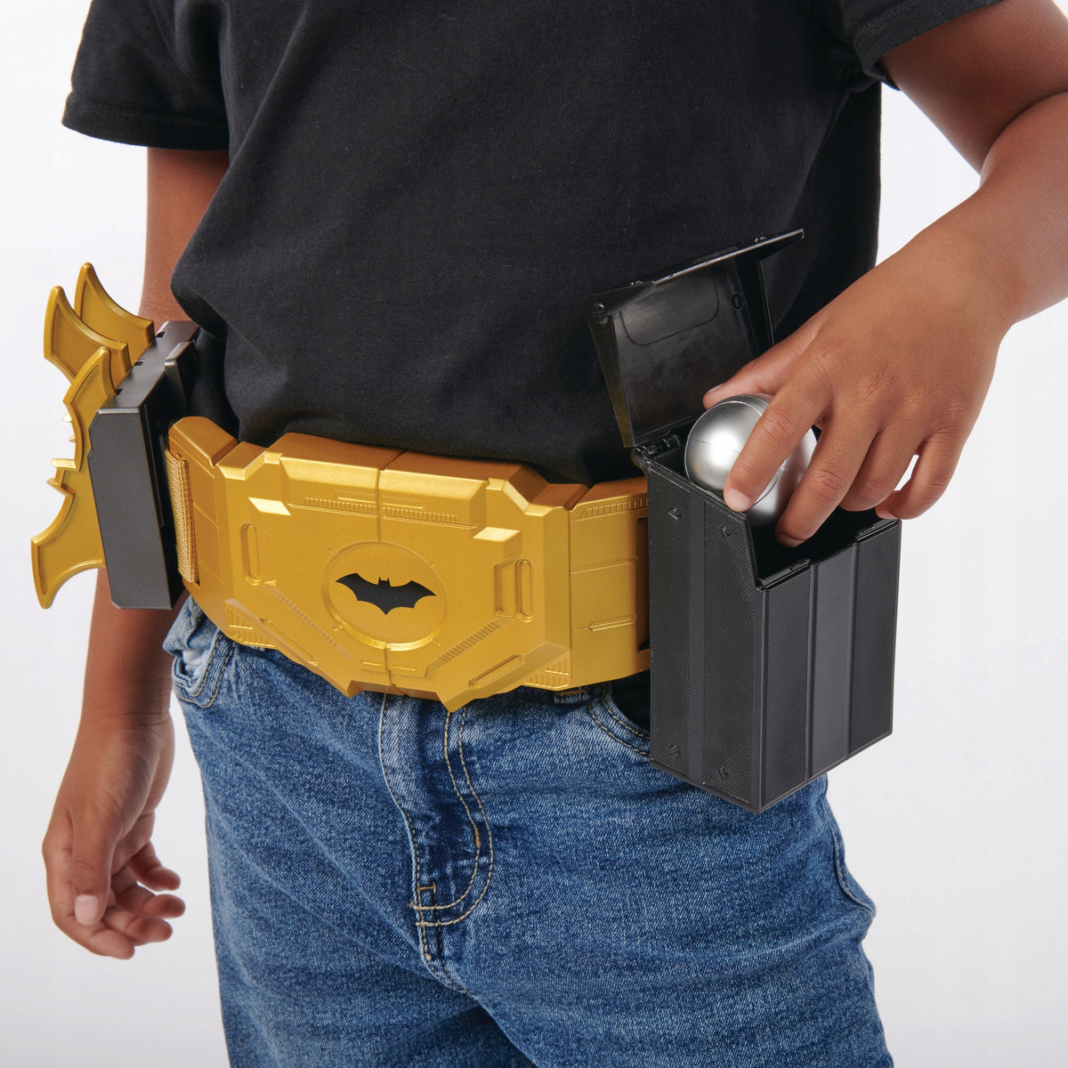 SET BATMAN MASK + BELT WITH ACCESSORIES DC COMICS UTILITY BELT Manufacturer code 6072058