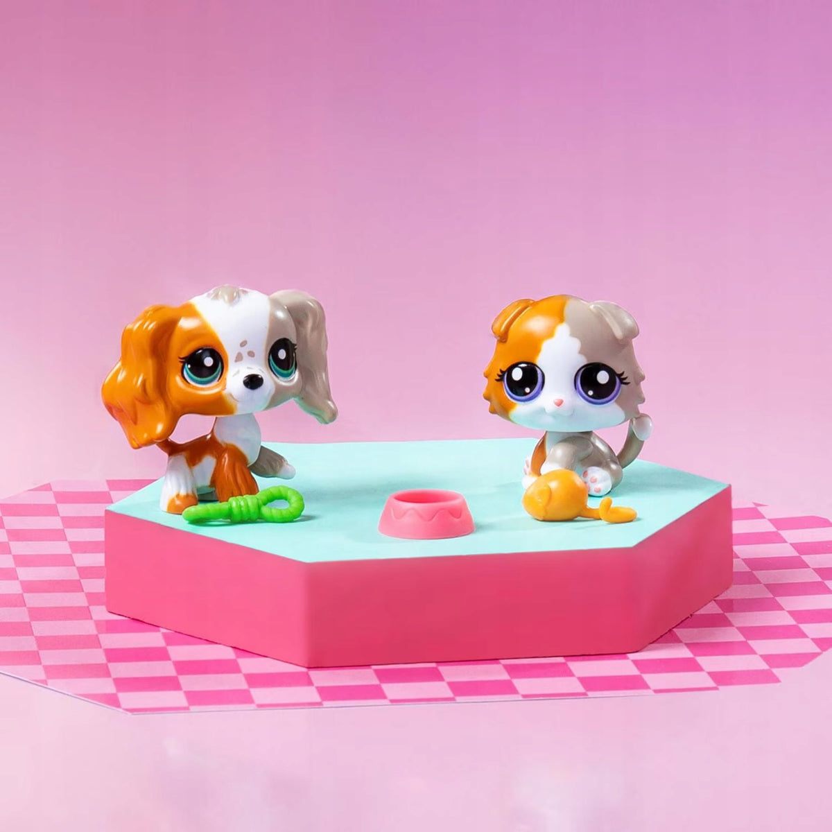 SET LITLEST PET SHOP LOOKALIKES 2 FIGURES AND ACCESSORIES SERIES 3 #152 #153 Manufacturer code 00623
