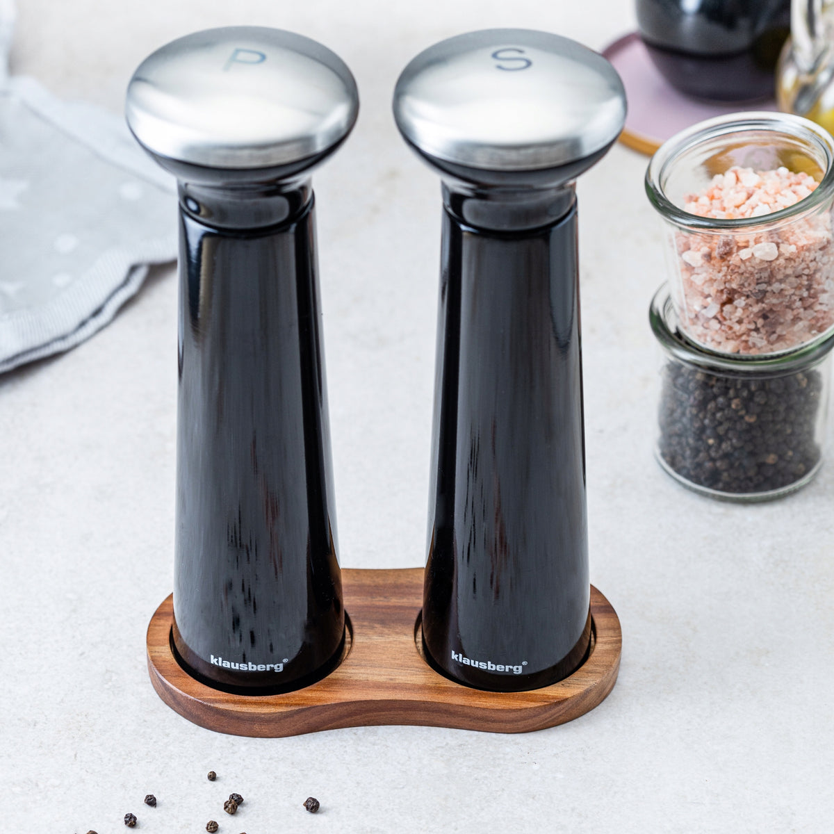 SET OF PEPPER GRINDERS SALT SPICES SALT SHAKER GRINDER BLACK KLAUSBERG Manufacturer code KB-7705