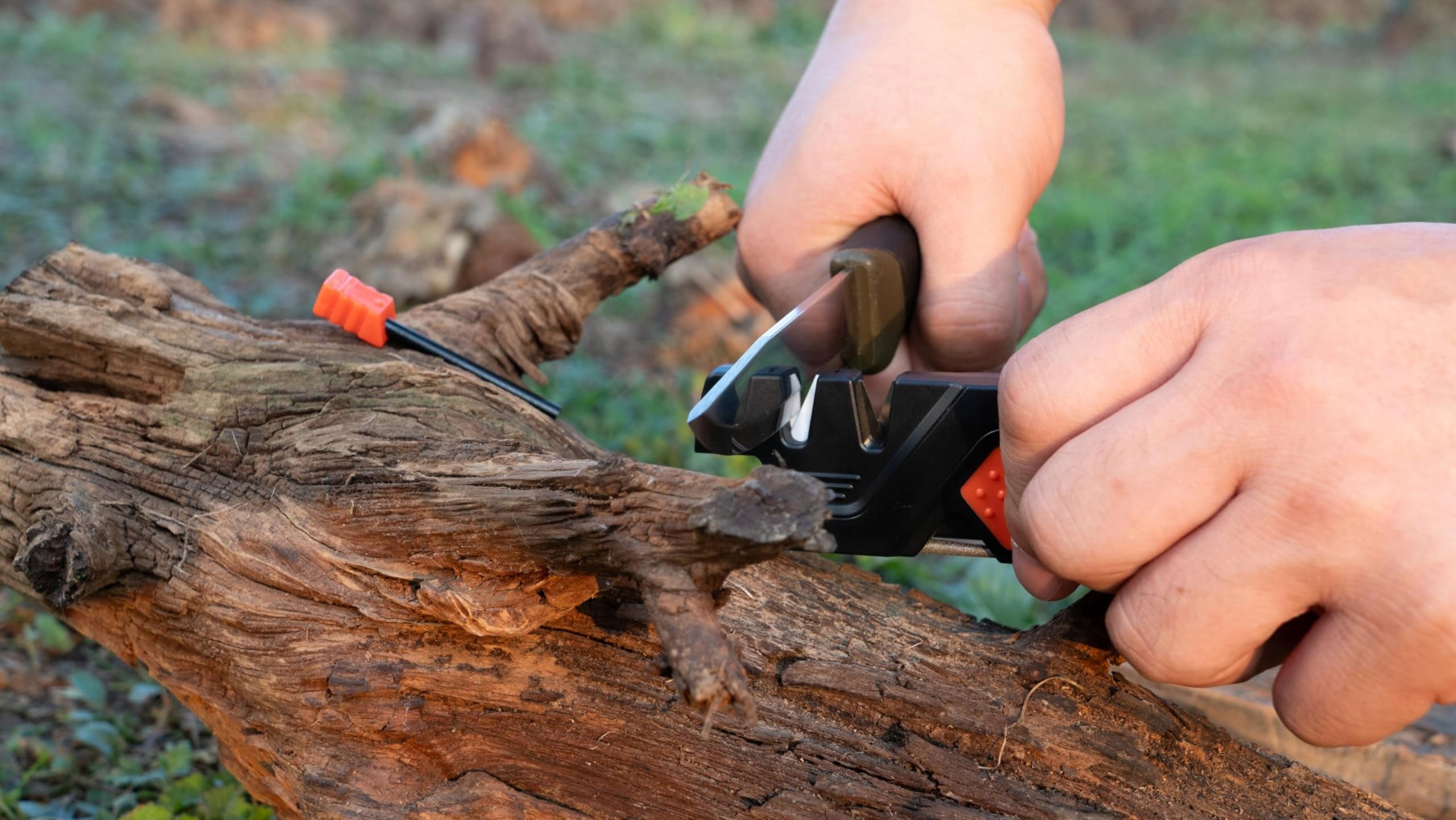 SHARPAL 101N Knife Sharpener 6in1 Survival Outdoor Kitchen PRO Manufacturer code OSTRZAŁKA NOŻY SHARPAL 6W1 SURVIVAL EDC