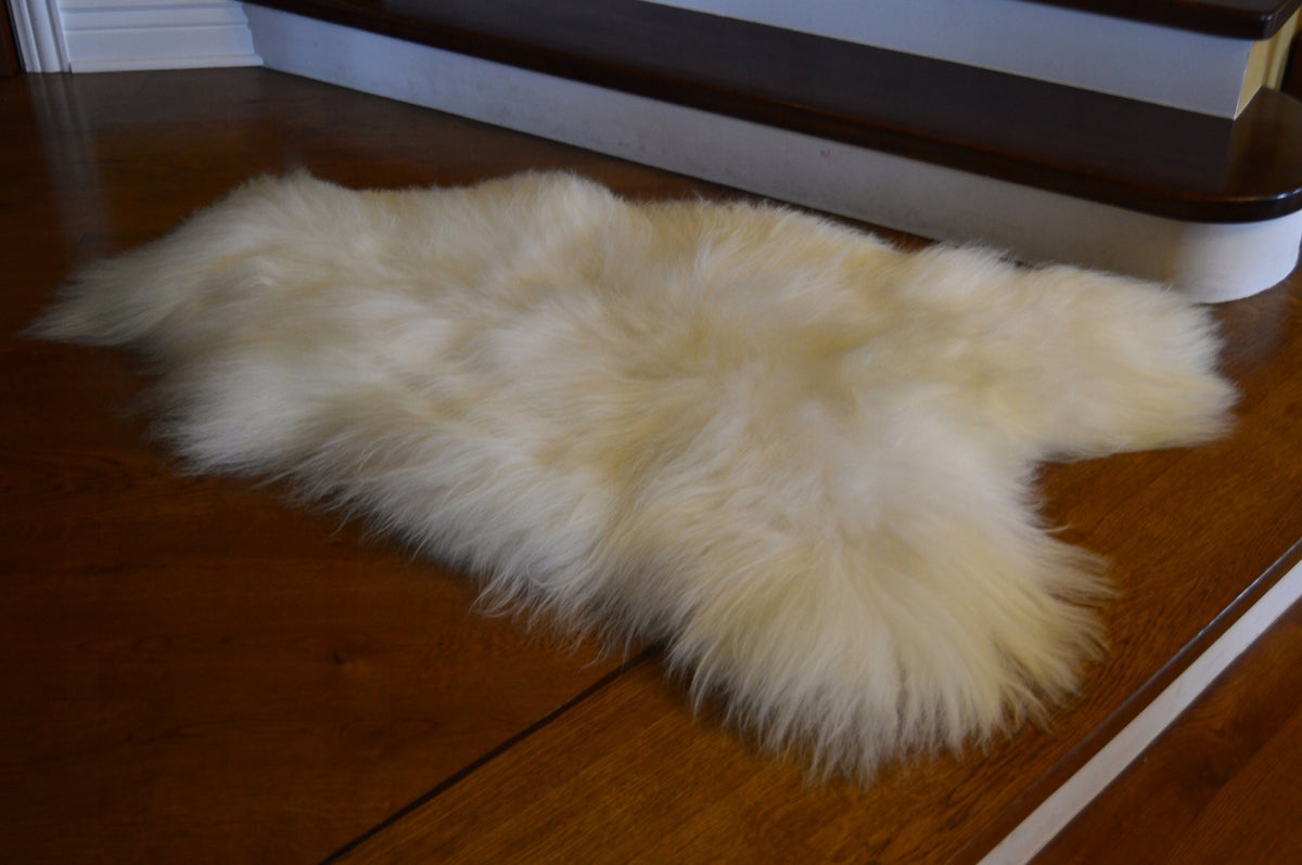 SHEEPSKIN NATURAL LONG WOOL RUG CARPET Polish Product Manufacturer code 11A