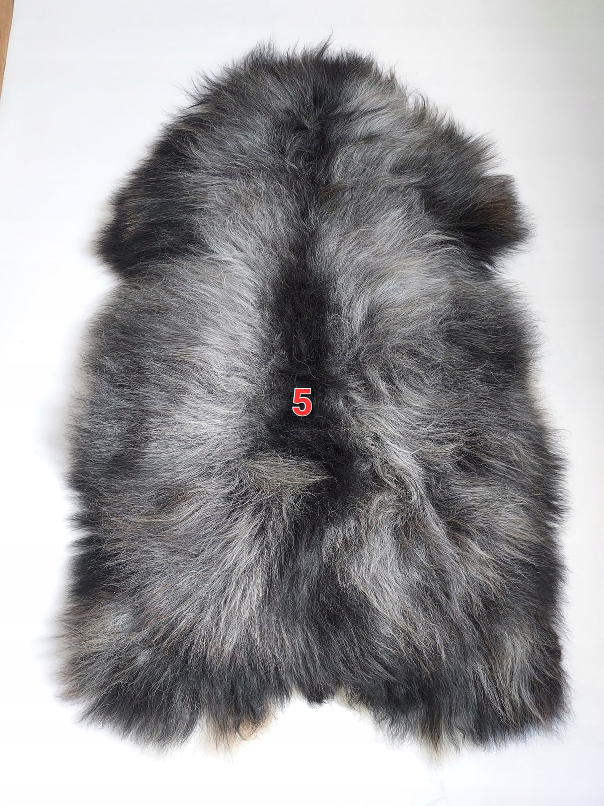 SHEEPSKIN XXL GIANT 150 cm UNIQUE NATURAL COLORS LONG WOOL Manufacturer code 6U