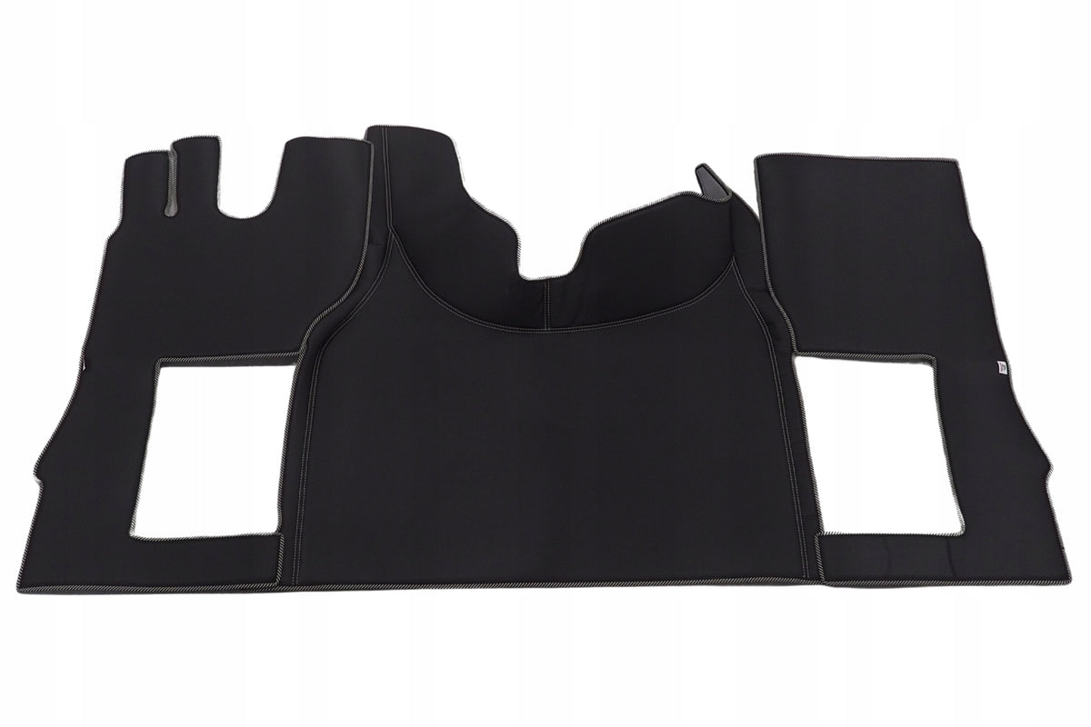 SMOOTH RUGS VOLVO FH4 FH5 FROM 2013-2023 CARBON EAN (GTIN) 5904917057216