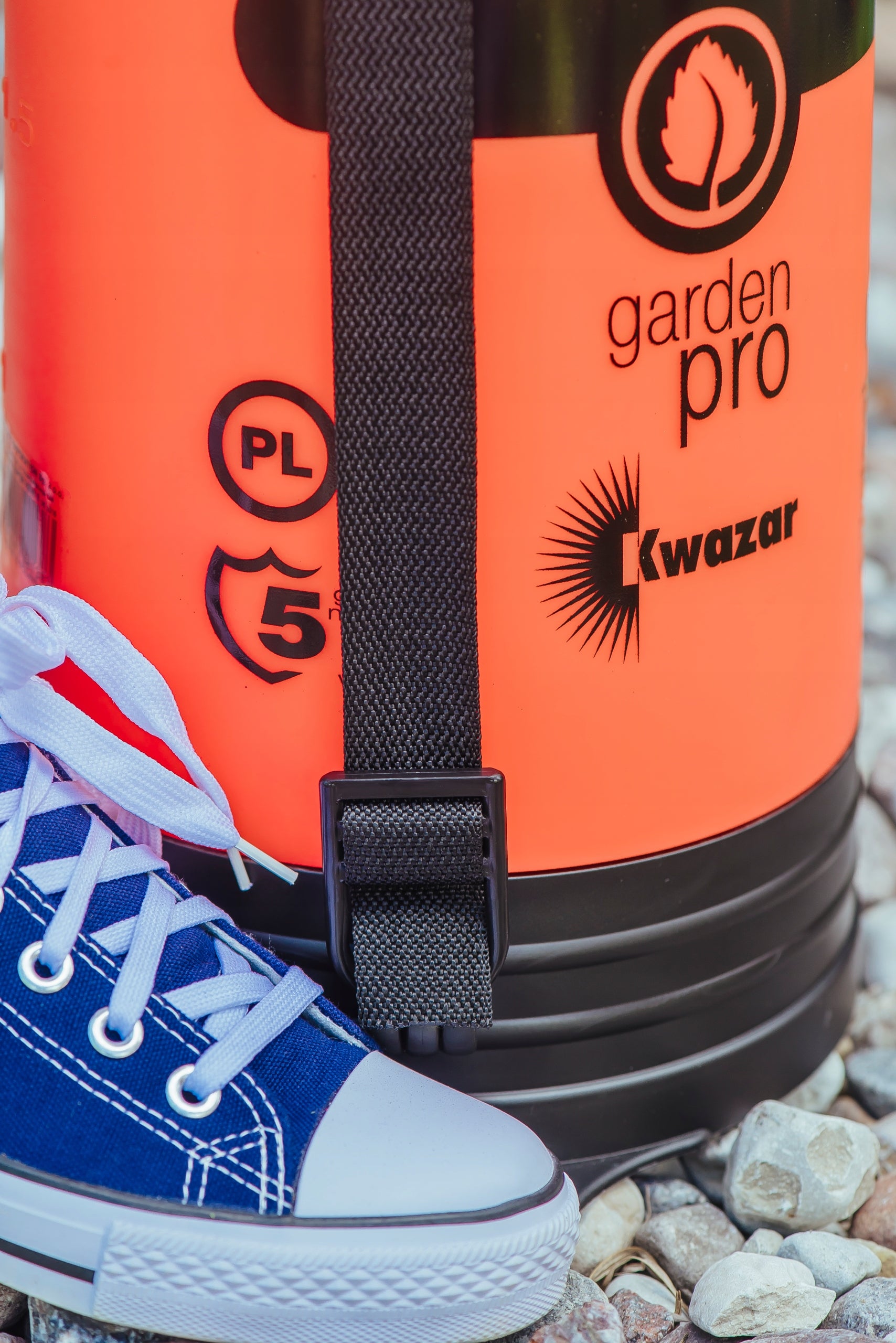 SPRAYER KWAZAR 9L Pressure Orion Manual Garden Connection 3 Nozzle Product weight with unit packaging 3300 kg