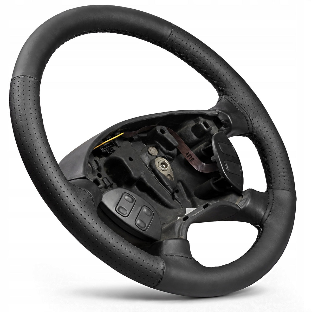 STEERING WHEEL COVER MADE OF FOUR PIECES OF LEATHER Product weight with unit packaging 0.2 kg