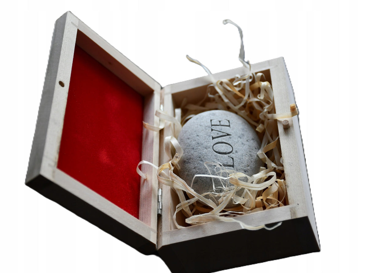 STONE with the inscription LOVE and names, UNUSUAL gift for a boy's girlfriend Manufacturer code kamień
