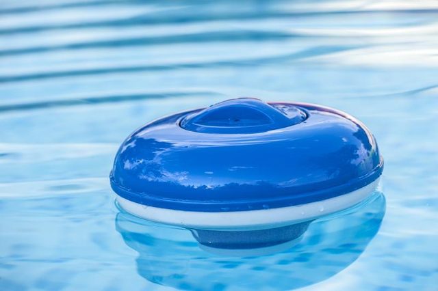 SUPER SET OF MULTI CHLORINE POOL TABLETS + FLOAT THERMOMETER small pool Packaging status original