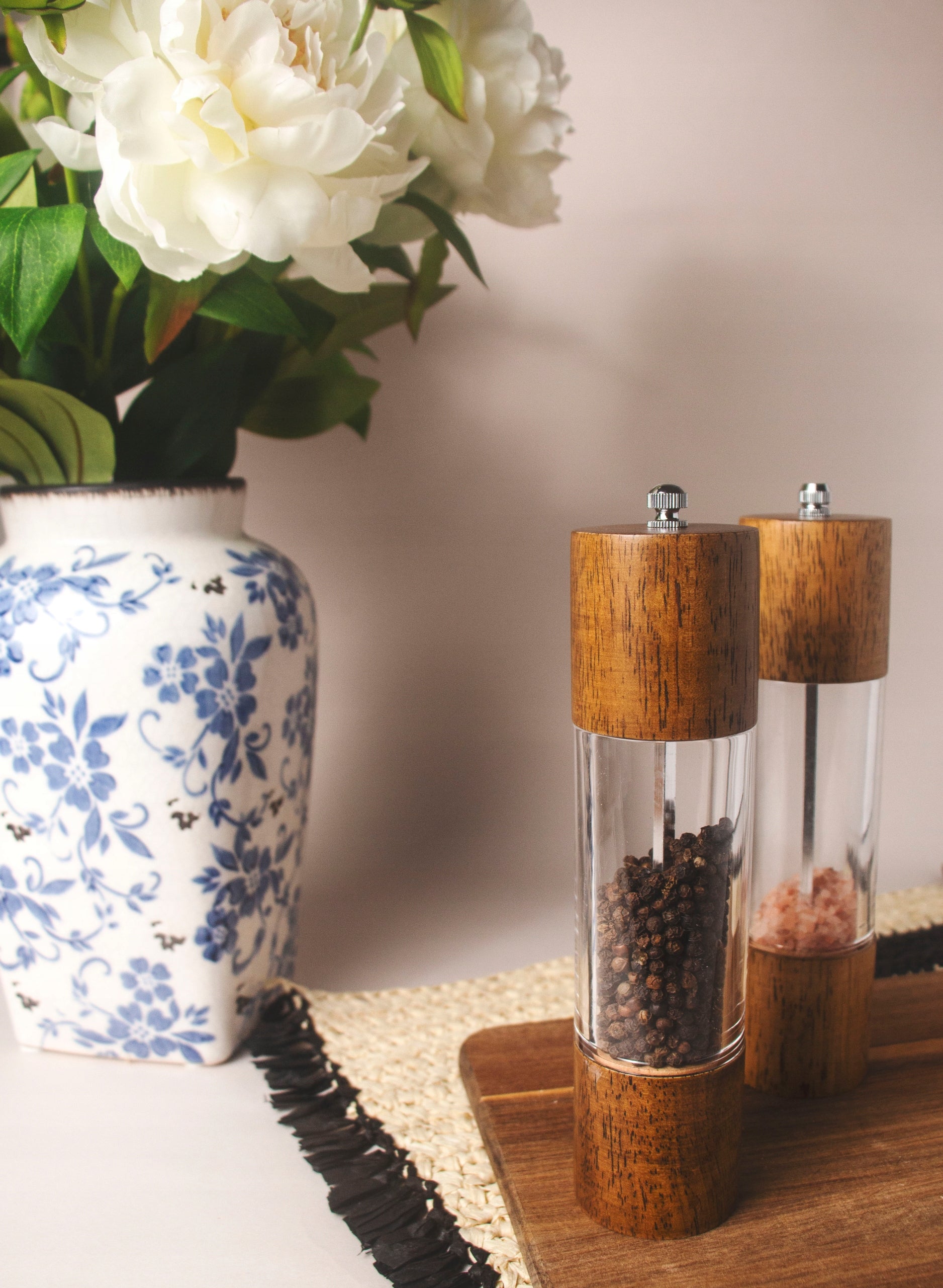 Salt and Pepper Grinder Handheld Wooden Grinders Set of 2 for Spices Packaging status original