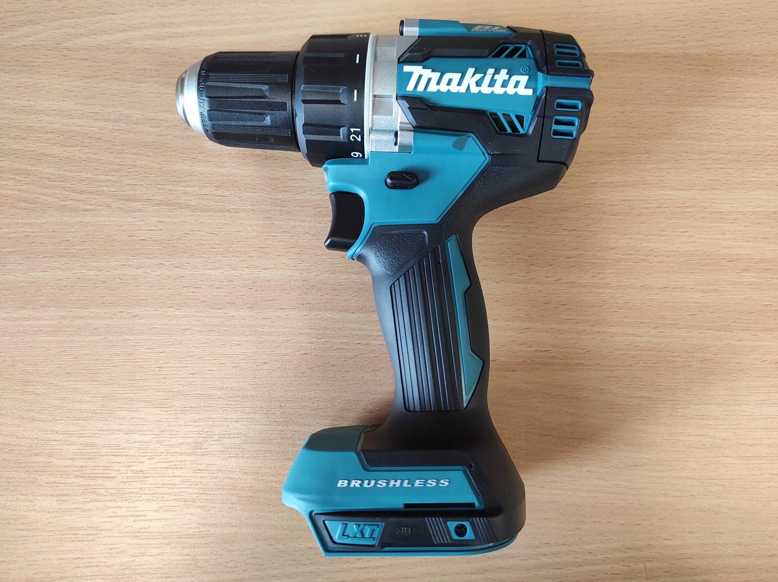 Screwdriver MAKITA DDF484RFE 18V 65 Nm 2x 3,0Ah Manufacturer code DDF484RFJ