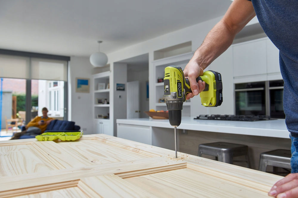 Set RYOBI Combo 3 Cordless Devices + 2xAku + Charger + Bag Batteries included yes