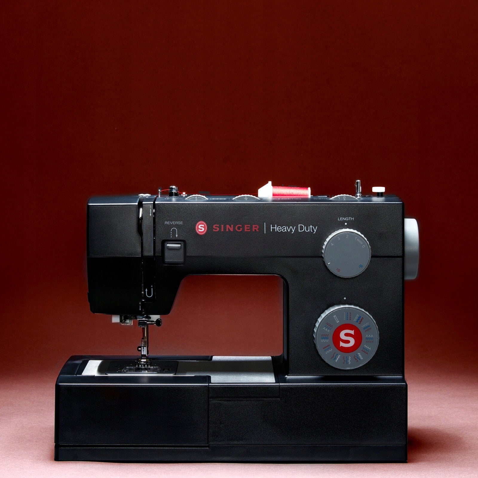Sewing Machine SINGER Heavy Duty 4432 Black Batteries included no