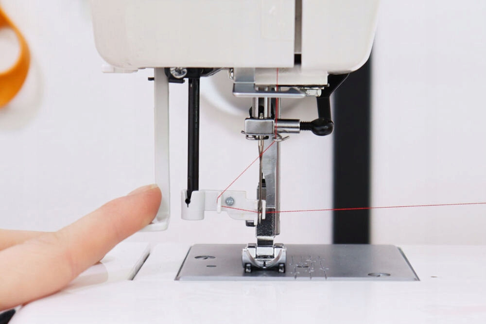 Sewing machine JANOME HD523 Material synthetic material