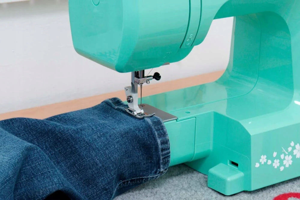 Sewing machine JANOME Juno E1015 Green Model JUNO E1015 GREEN