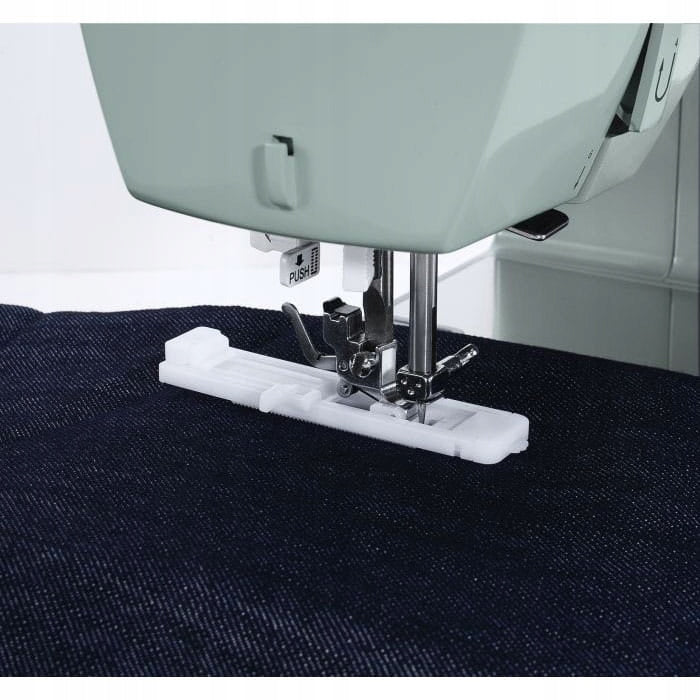 Singer 4423 Heavy Duty Sewing Machine Dominant color silver/gray