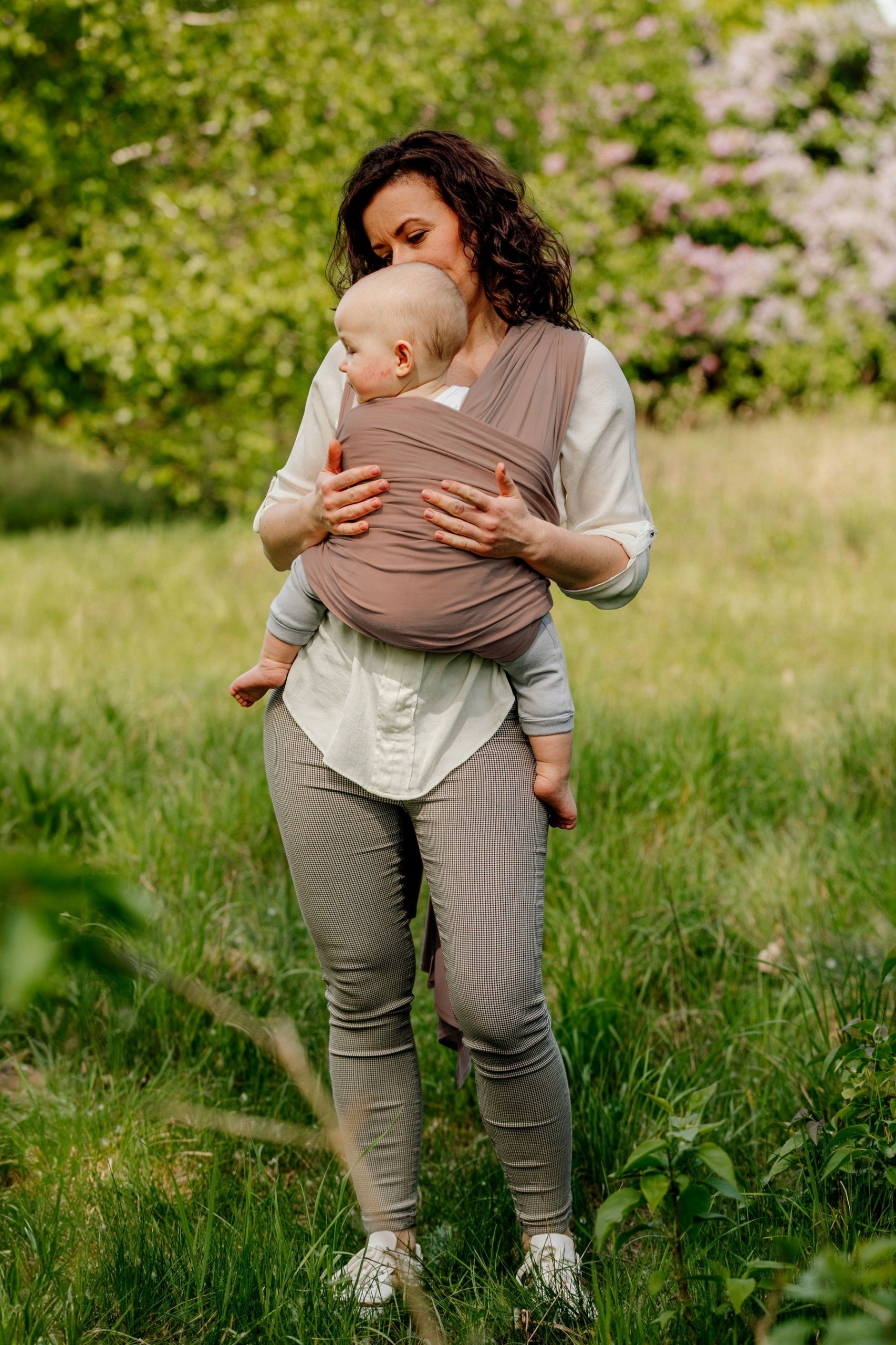 Sling for carrying a child 5 m. - in MOCHA MOUSSE (shade of brown) Packaging status original