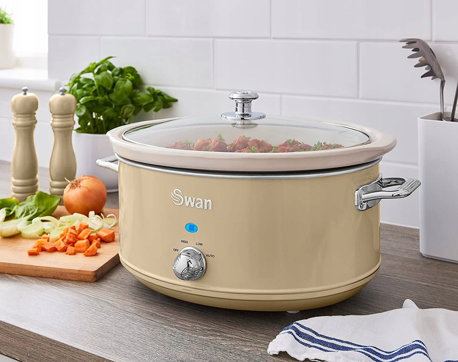 Slow cooker Swan SF17031CNEU 6,5 l beige 320 W