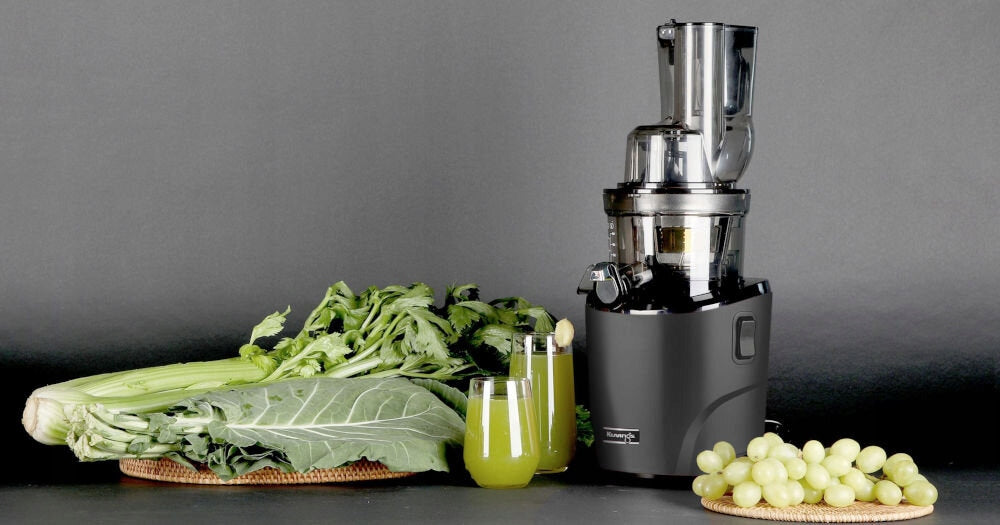 Slow juicer KUVINGS Revo 830 Black Power rating 200 W